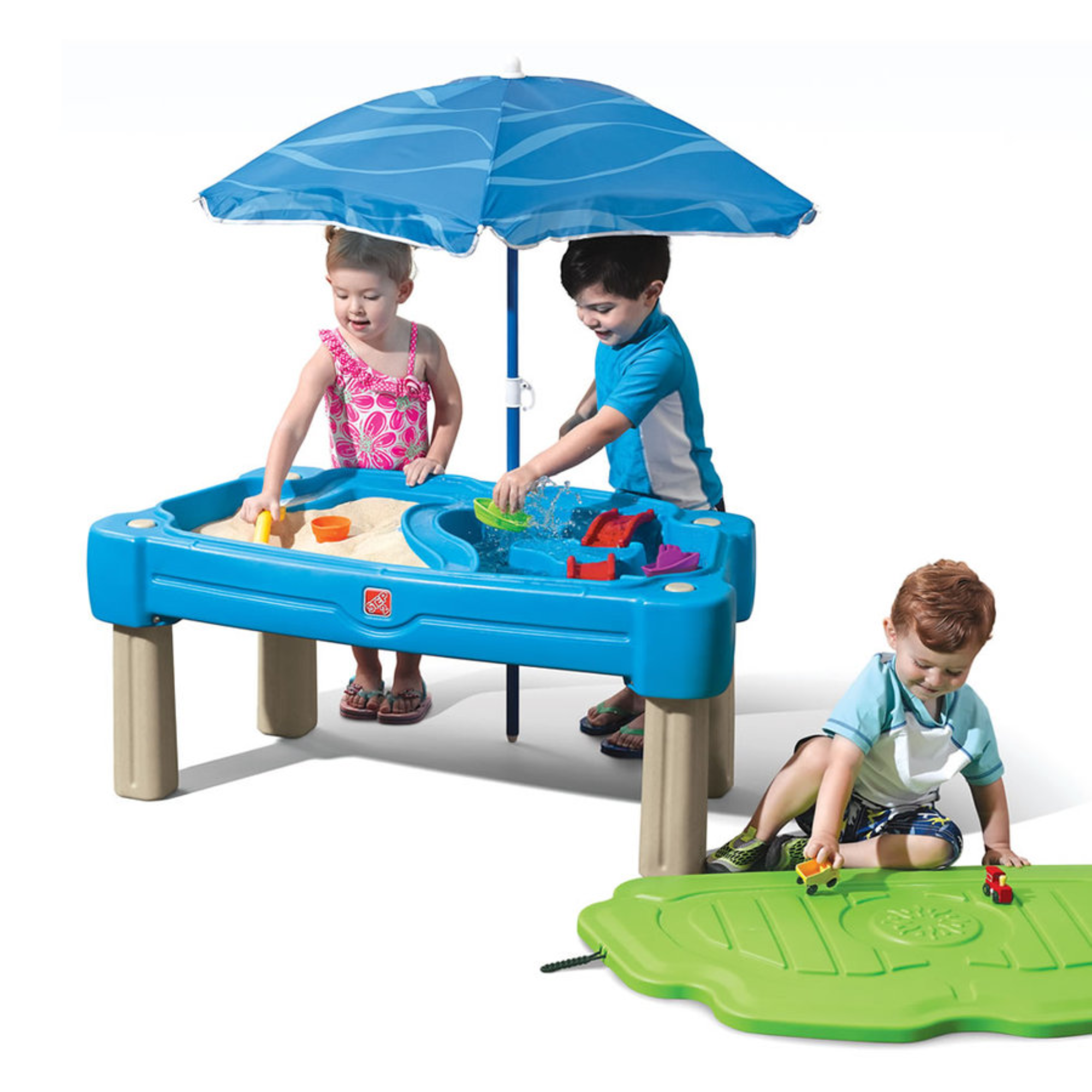 Step2 Cascading Cove with Umbrella, Outdoor Sand and Water Table with Lid, Sensory Playset, Activity Toy with6 Piece Accessories Include Boats, Shovel and Bucket, Backyard STEM Toyfor KidsAged 1.5+