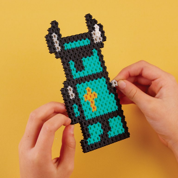 Character Options Simbrix Connect & Wow Game On Pack with 2500+ brix, 2D & 3D Pixel Arts and Crafts Construction Toy, Creative & Imaginative STEAM Building Toy for Boys & Girls Ages 5+