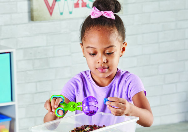 Learning Resources Handy Scoopers, Set of 4 Fine Motor Skill Tools for Kids