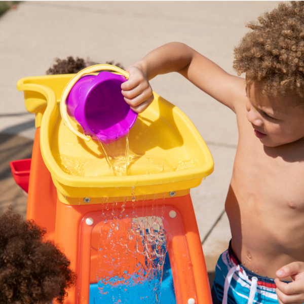 Step2 Car Wash Splash Center, Outdoor Water Table and Sensory Playset, Activity Toy with Dual Rain Wall, 13 Piece Accessories, Backyard Activity Centre,  Suitable for Kids both Boys and Girls Aged 3+