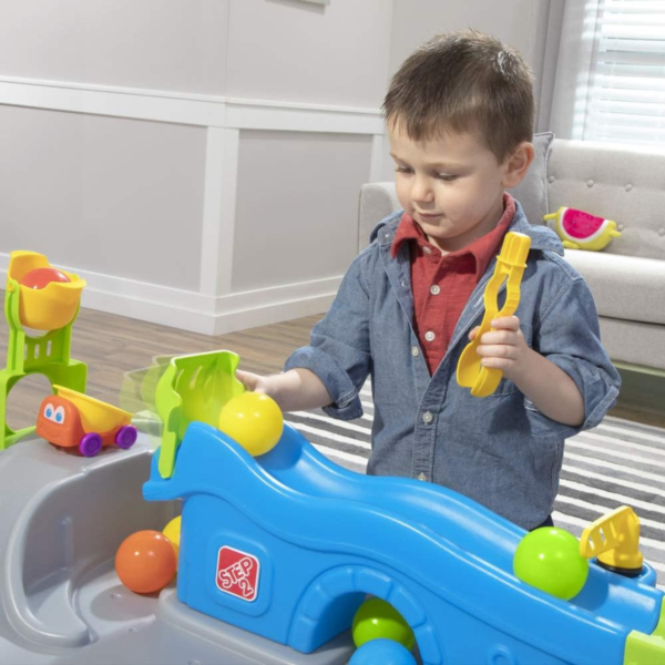 Step2 Ball Buddies Truckin & Rollin Play Table, Indoor and Outdoor Sensory Playset, Activity Toy with 13 Piece Accessories Including Balls, STEM Toy and Activity Centre, Suitable for Children Aged 2+