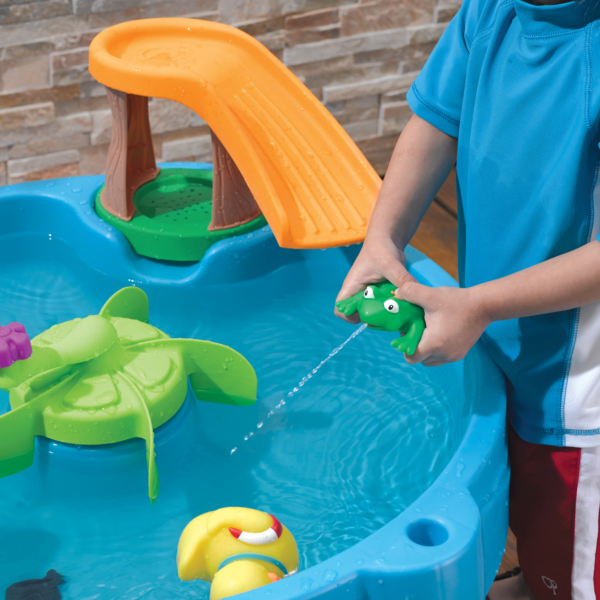 Step2 Duck Pond Water Table, Indoor and Outdoor Toy Water Table with 6 Piece Accessories Include Ducks and Frog, STEM Toy and Activity Centre, Suitable for Kids both Boys and Girls Aged 1.5+
